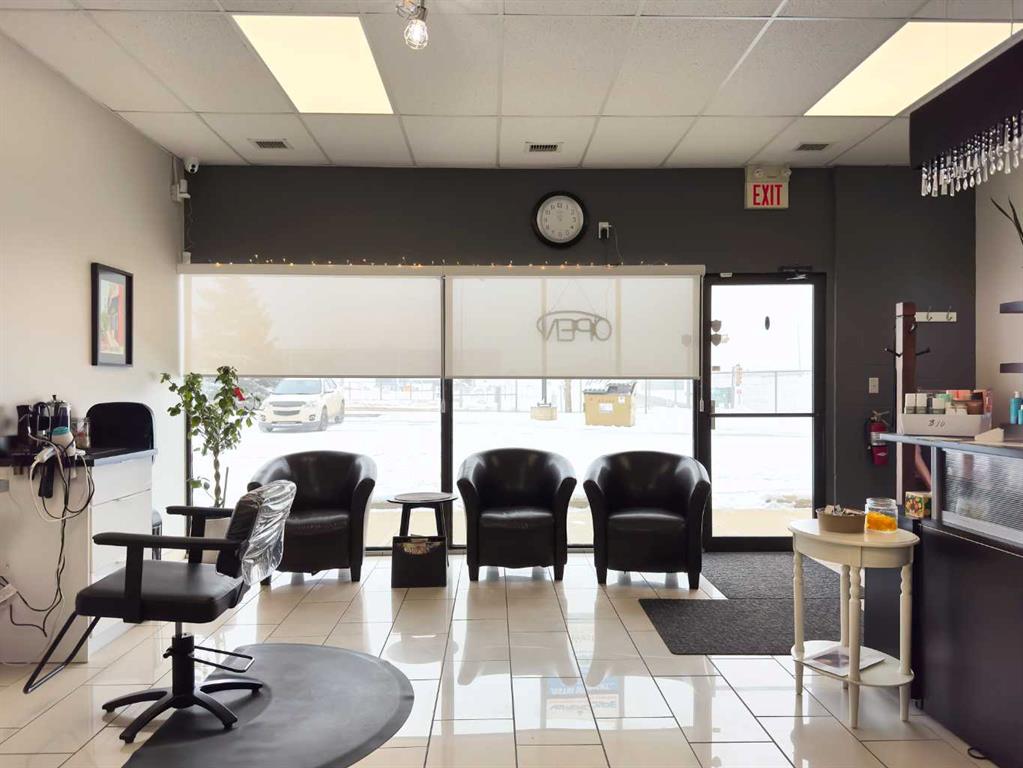 Picture for 6, 1299 Trans Canada Way SE