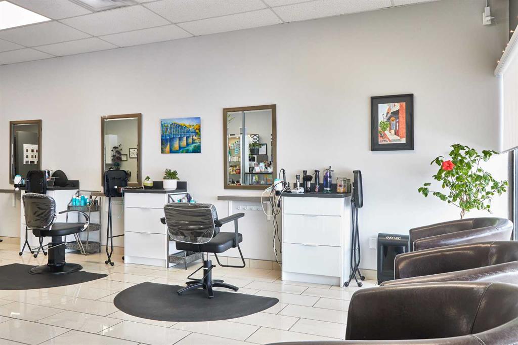 Picture for 6, 1299 Trans Canada Way SE