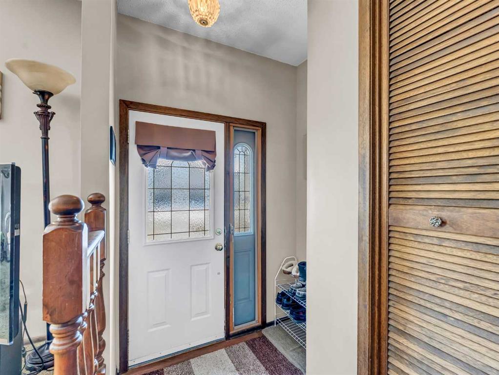 Picture for 66 Robinson Crescent SE