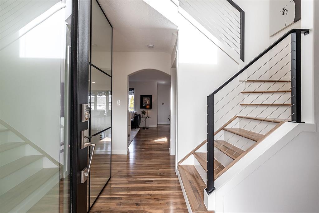 Picture for 592 Hemingway Crescent NE