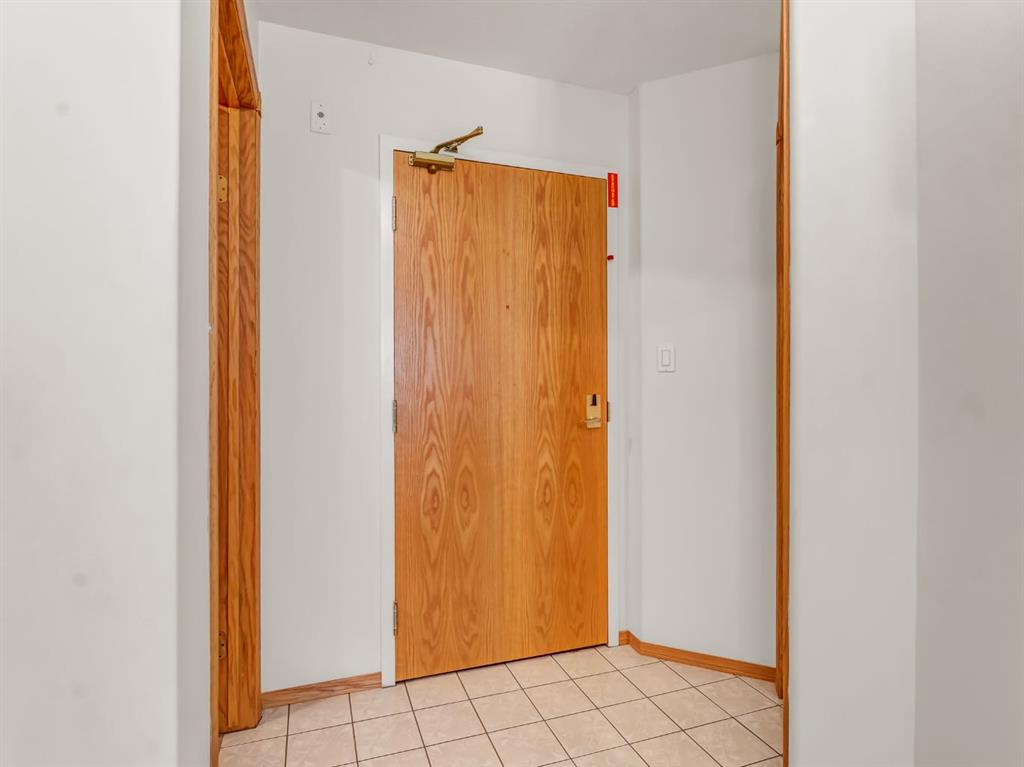 Picture for 102, 1535 Southview Drive SE