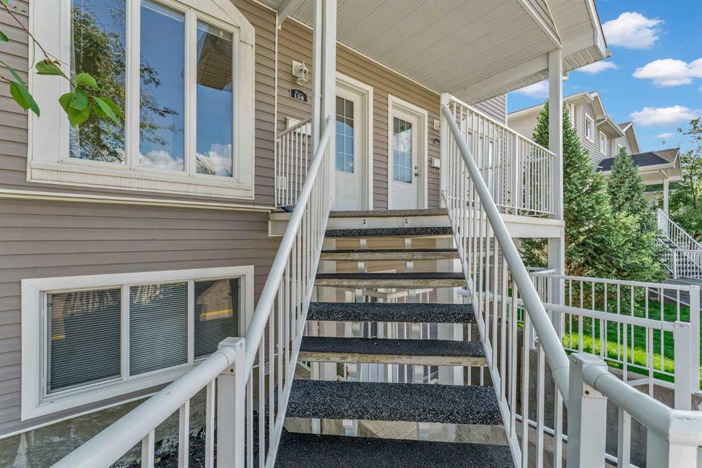 Picture for 156 Somerset Lane SE