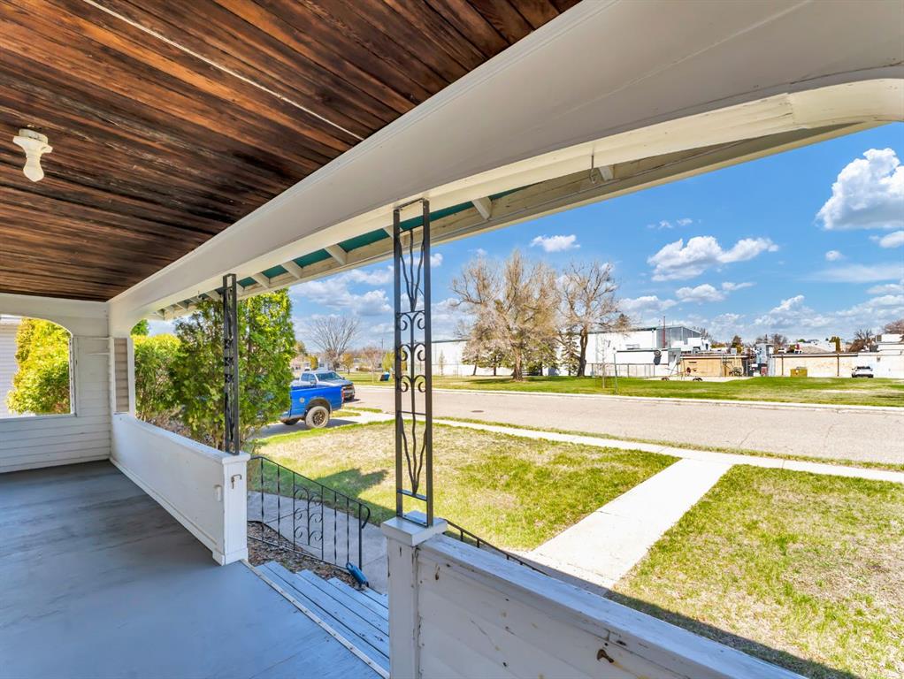 Picture for 43 9 Street NE