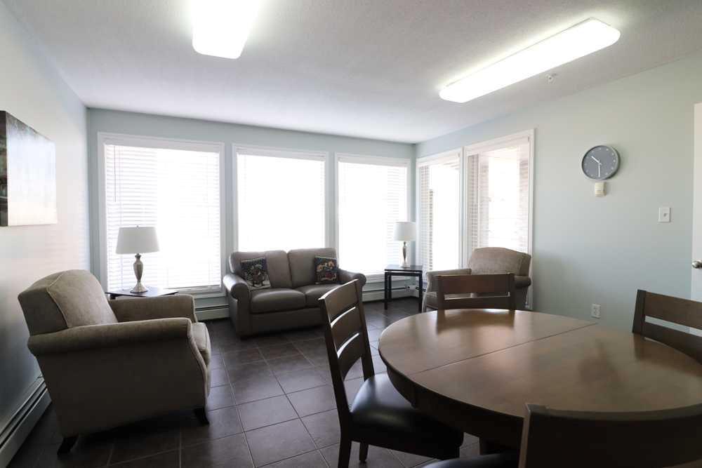 Picture for 105, 1648 Saamis Drive NW