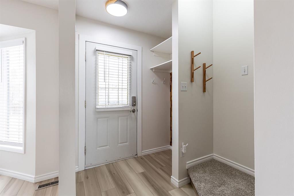 Picture for 160 South Ridge Crescent SW