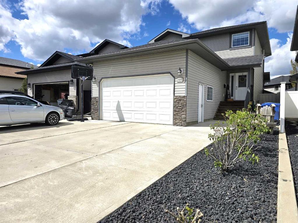 Picture for 88 Vista Close SE