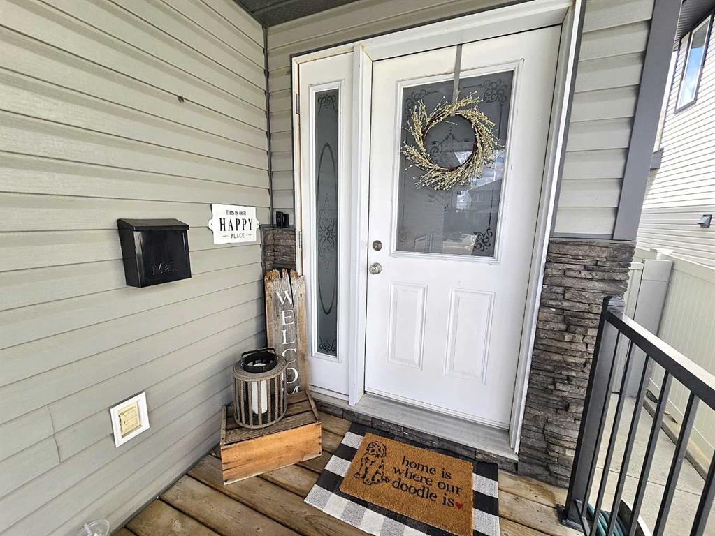 Picture for 88 Vista Close SE