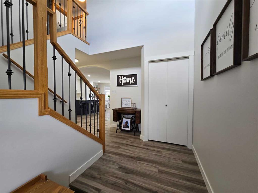 Picture for 88 Vista Close SE