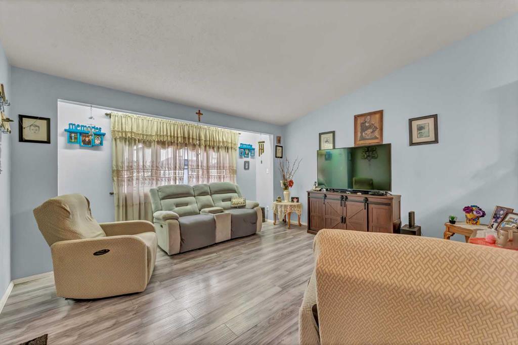 Picture for 2121 Hull Way NE