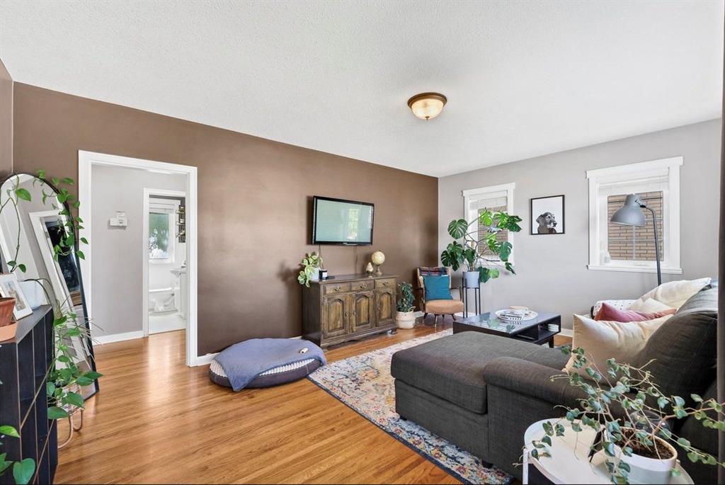 Picture for 53 3 Street SW