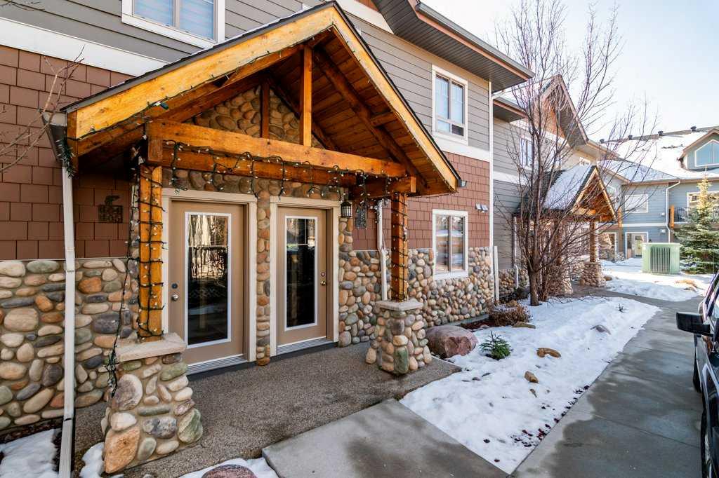 Picture for 604 &amp; 605, 401 4 Street 