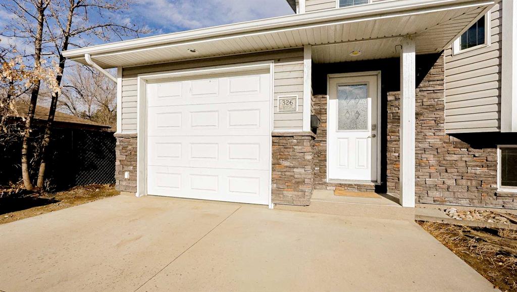 Picture for 326 3 Street SW