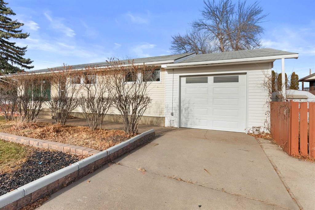 Picture for 898 13 Street NE