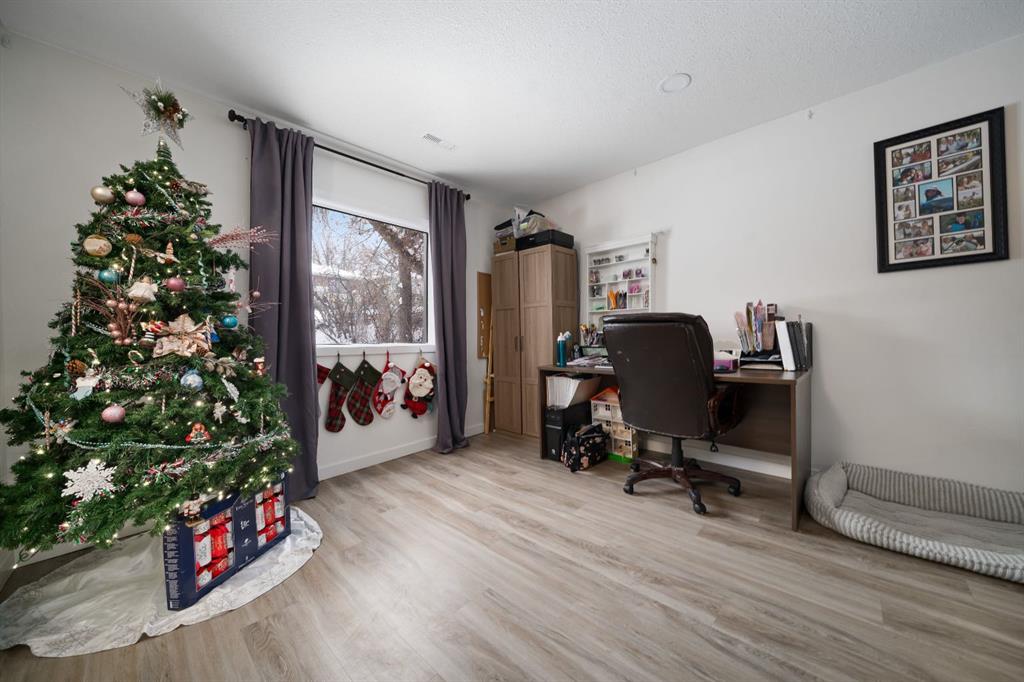 Picture for 230 3 Street SE