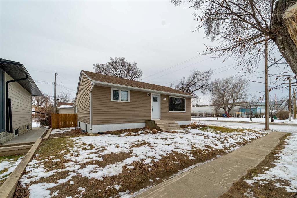 Picture for 301 3 Avenue E