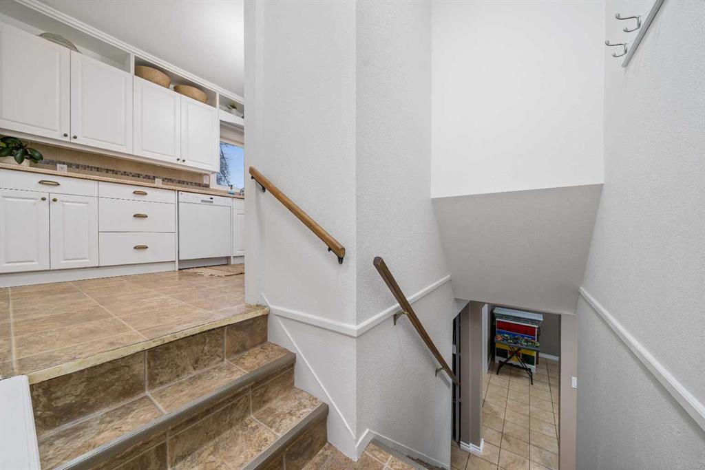 Picture for 301 3 Avenue E