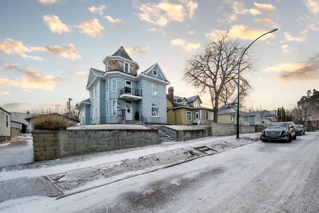 Picture for 387 5 Street SE