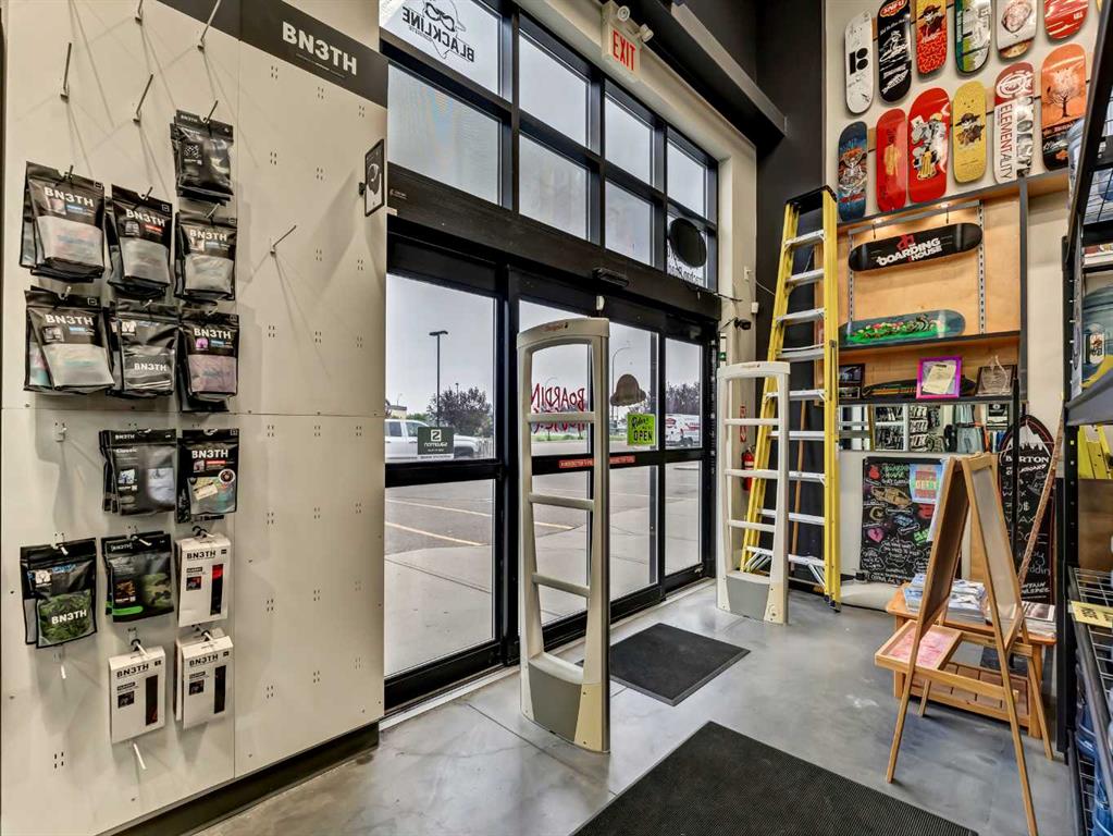 Picture for 2, 2010 Strachan Road SE