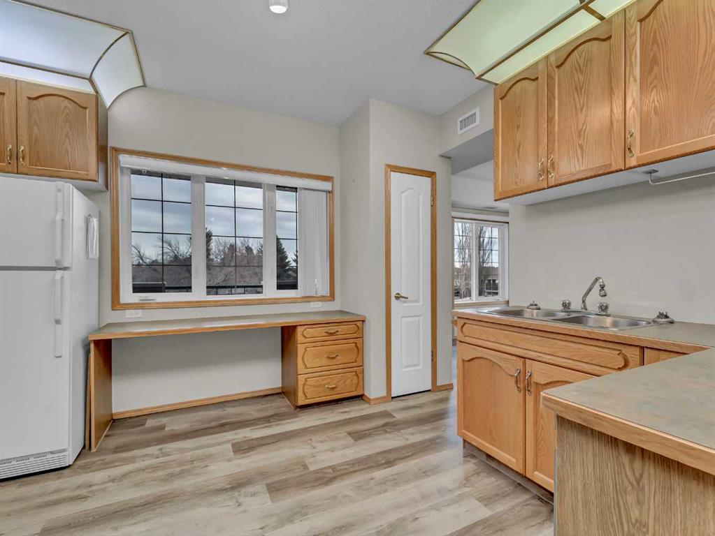 Picture for 219, 278 Park Meadows Drive 