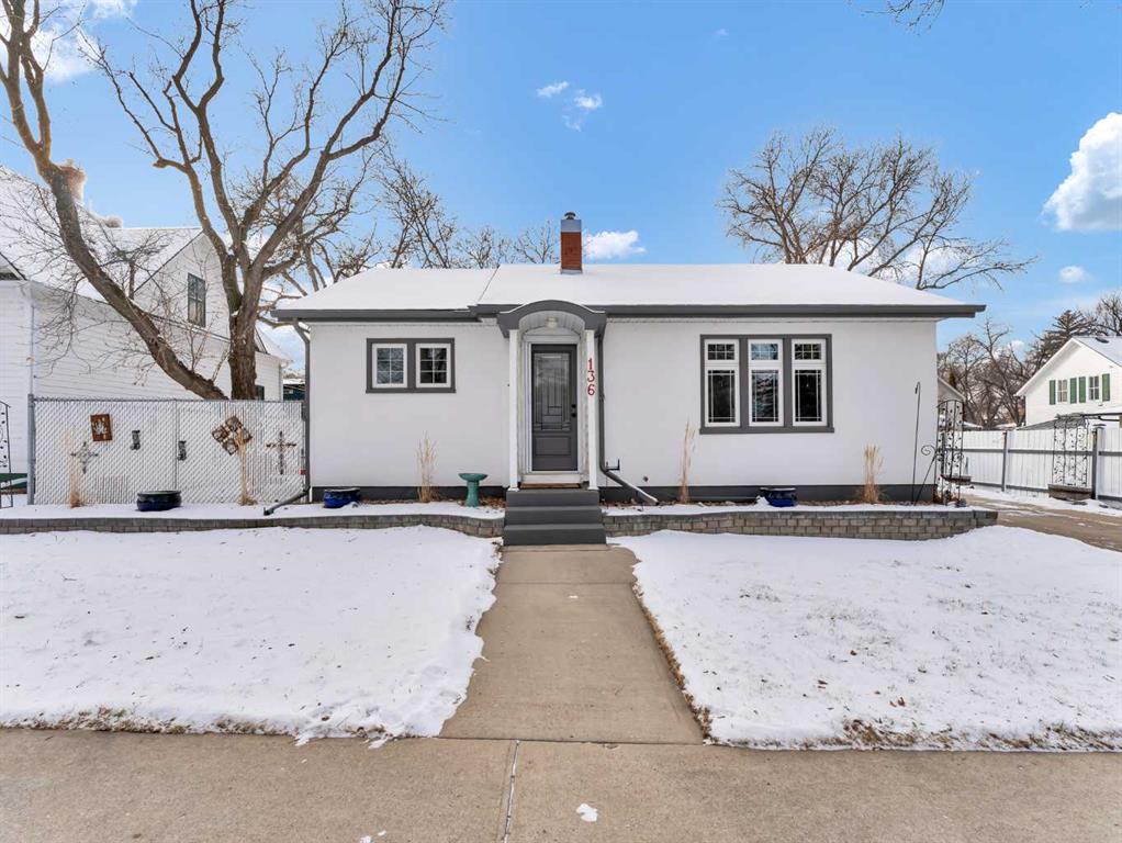 Picture for 136 3 Avenue SE