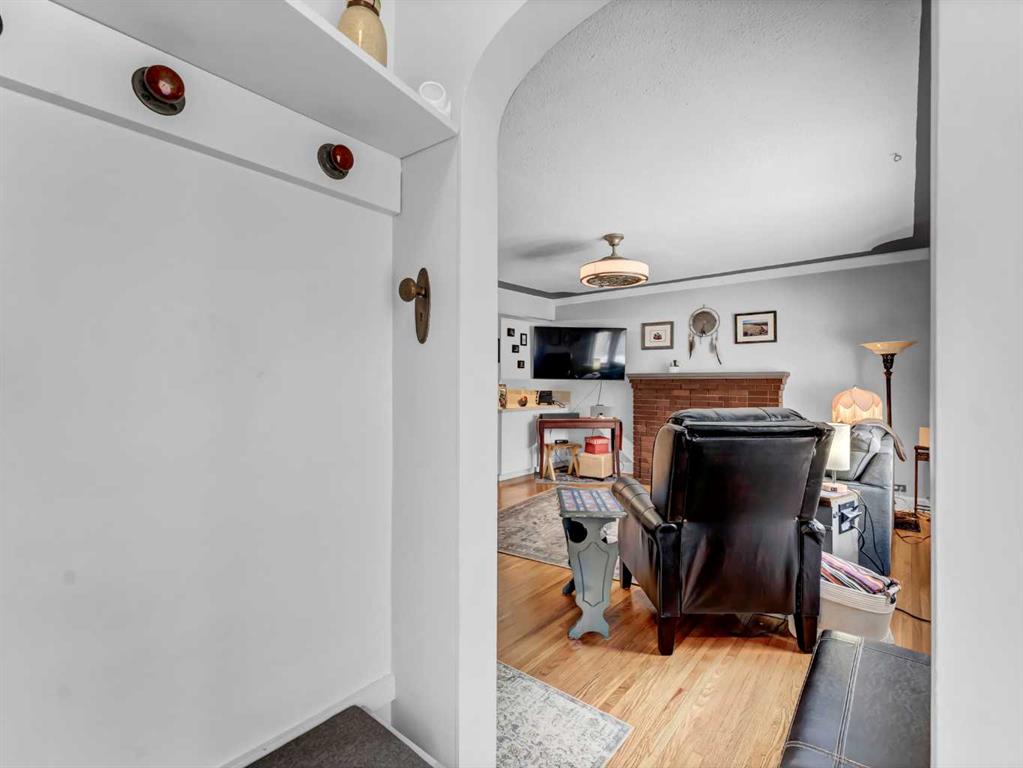 Picture for 136 3 Avenue SE