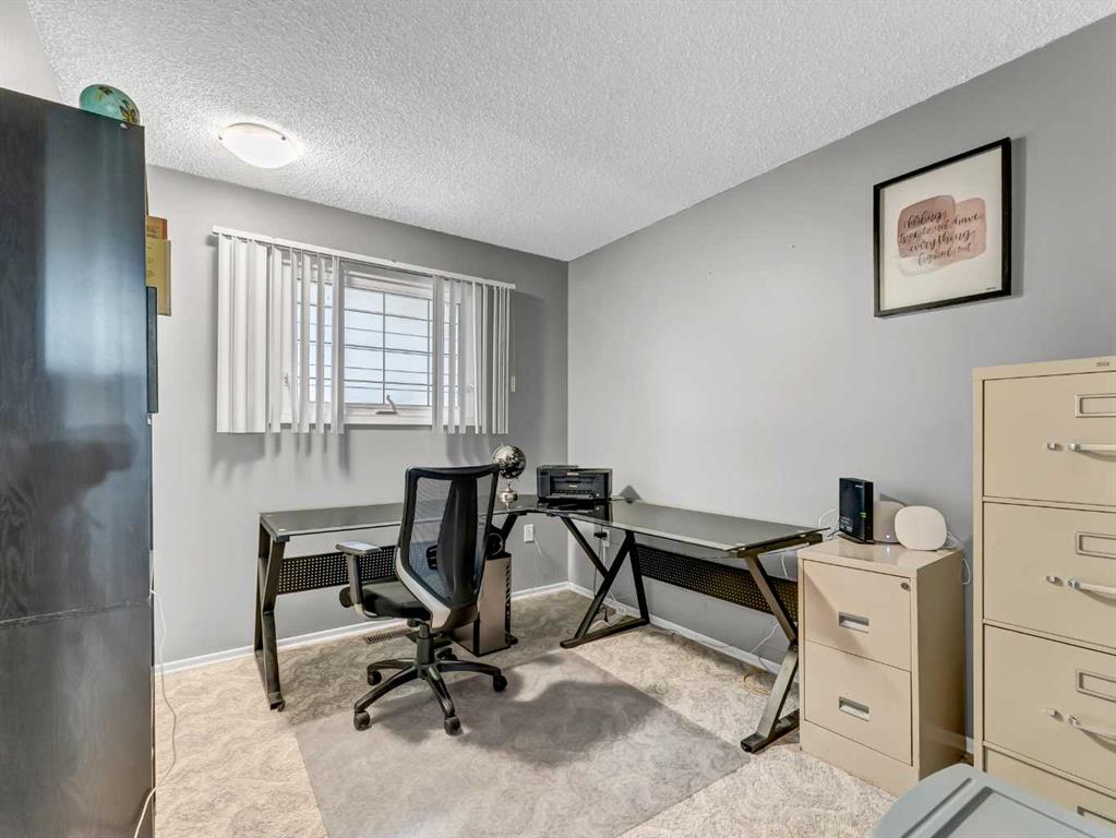 Picture for 23 Ross Haven Place SE