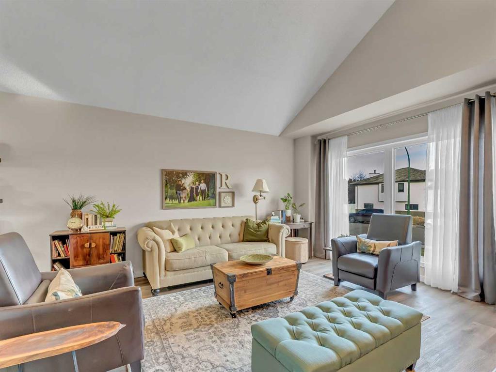 Picture for 11 Taylor Crescent SE