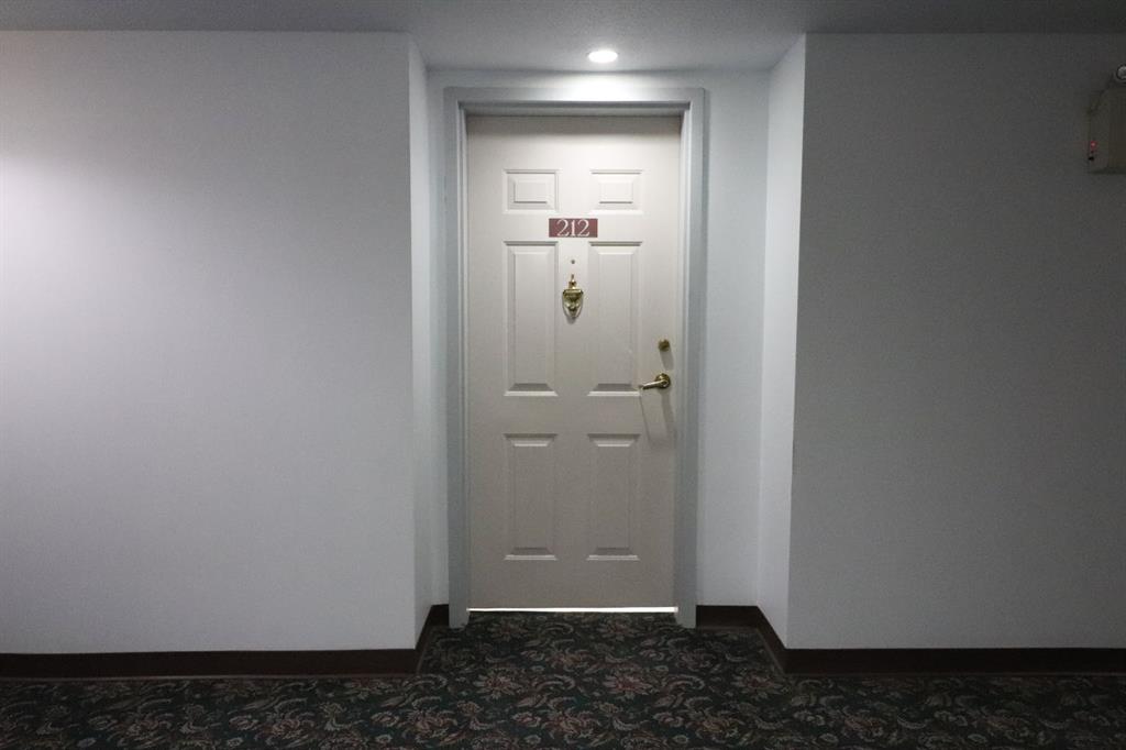 Picture for 212, 22 Park Meadows Drive SE