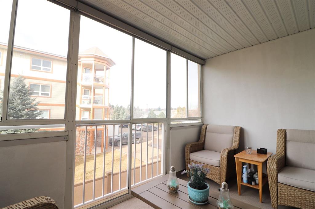 Picture for 212, 22 Park Meadows Drive SE