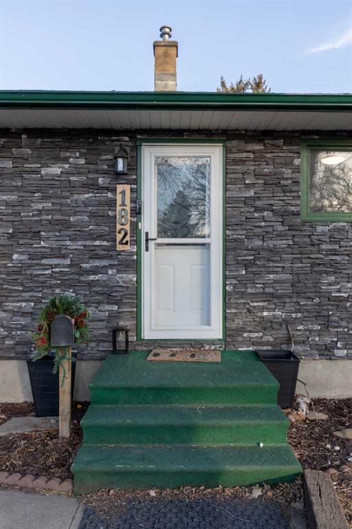 Picture for 182 Mitchell Crescent NW