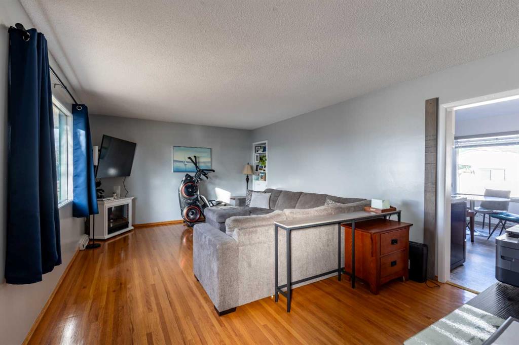 Picture for 182 Mitchell Crescent NW