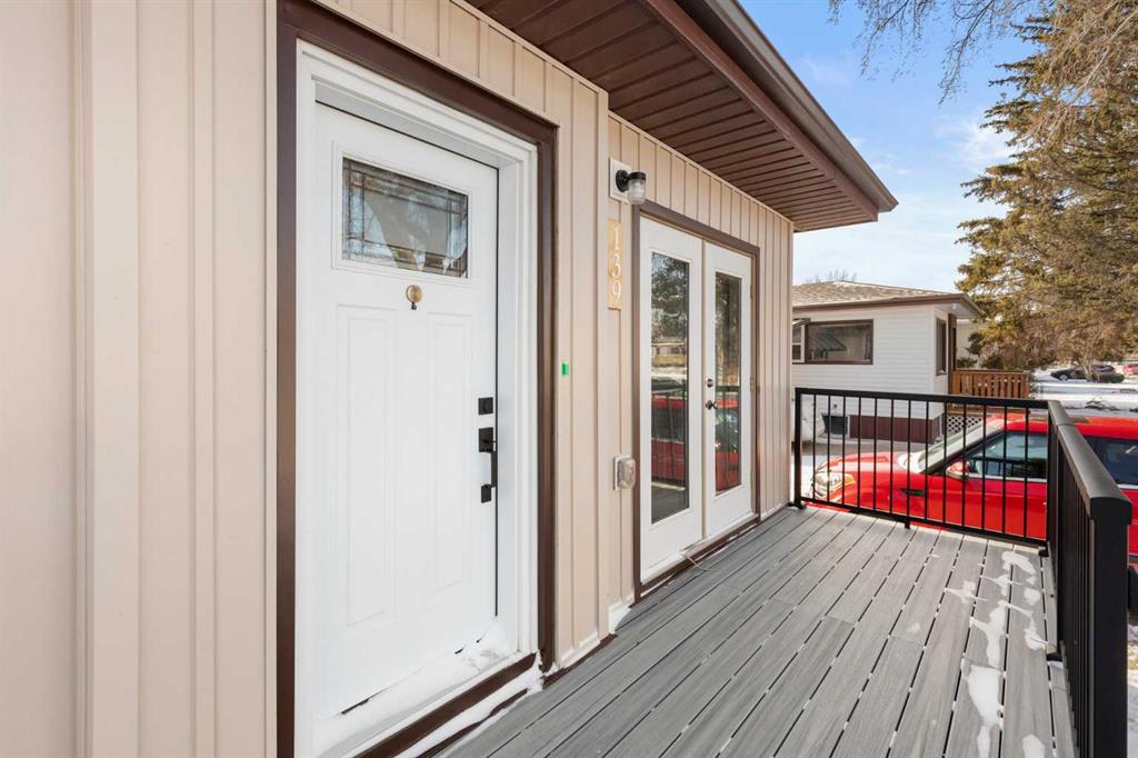 Picture for 139 5 Street SE