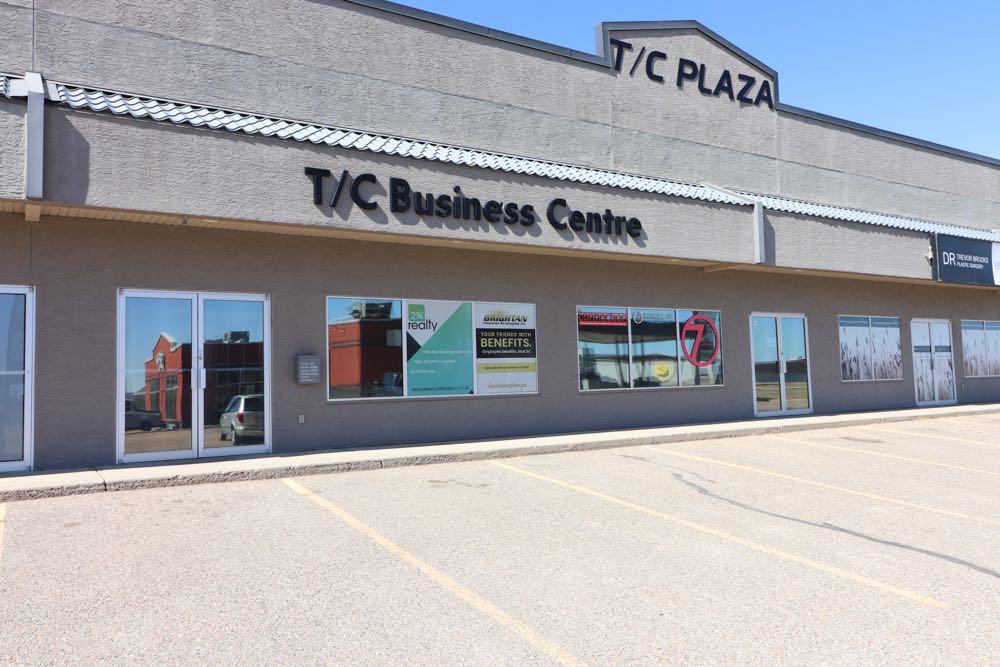 Picture for 3, 1335 Trans Canada Way SE