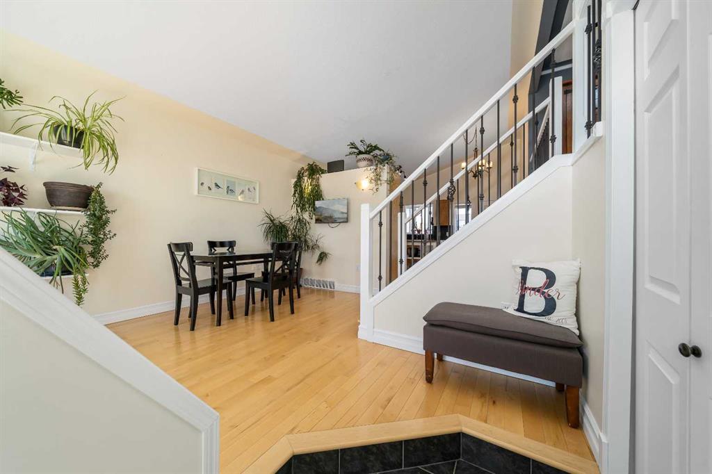 Picture for 79 Schneider Crescent SE