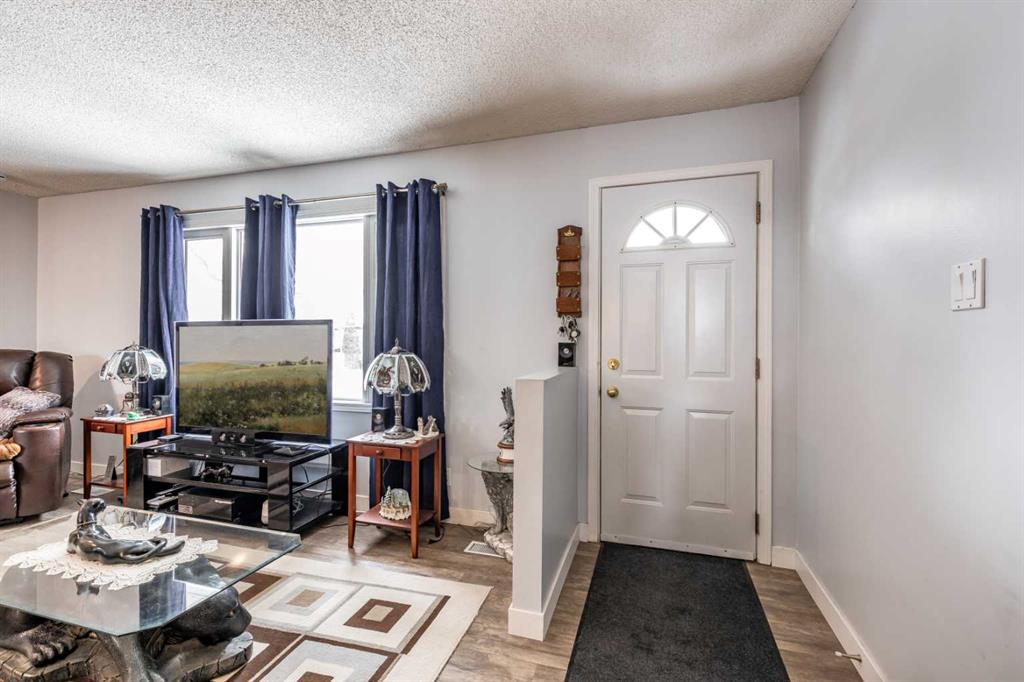 Picture for 2405 16 Avenue SE