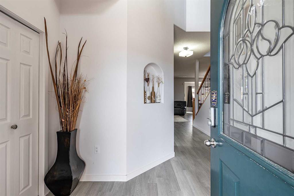 Picture for 7 Chinook Place SW