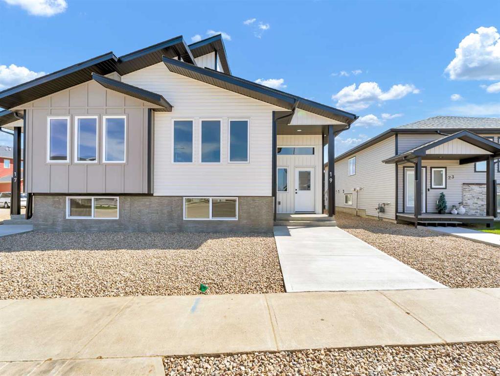 Picture for 19 Somerside Gate SE
