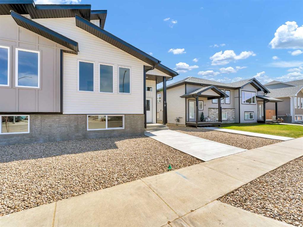 Picture for 19 Somerside Gate SE