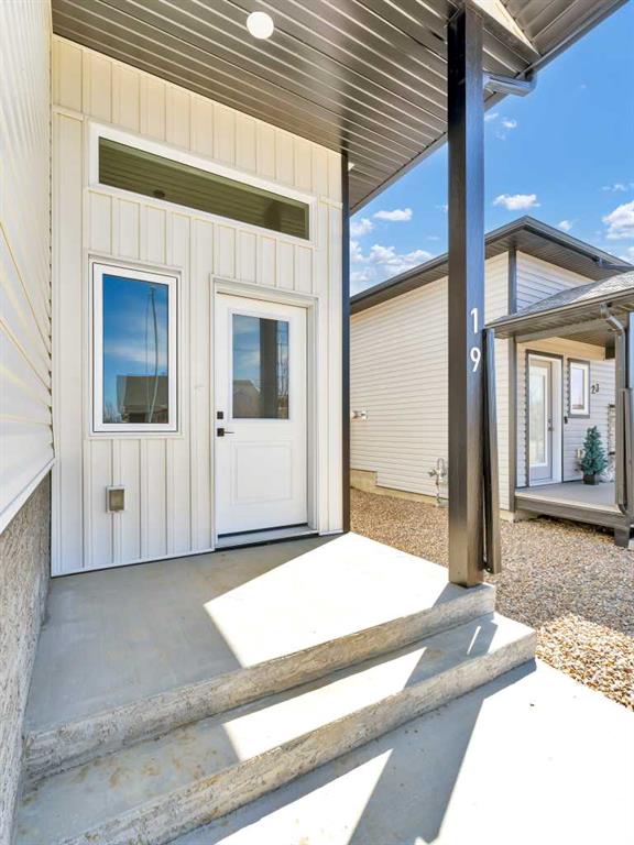 Picture for 19 Somerside Gate SE