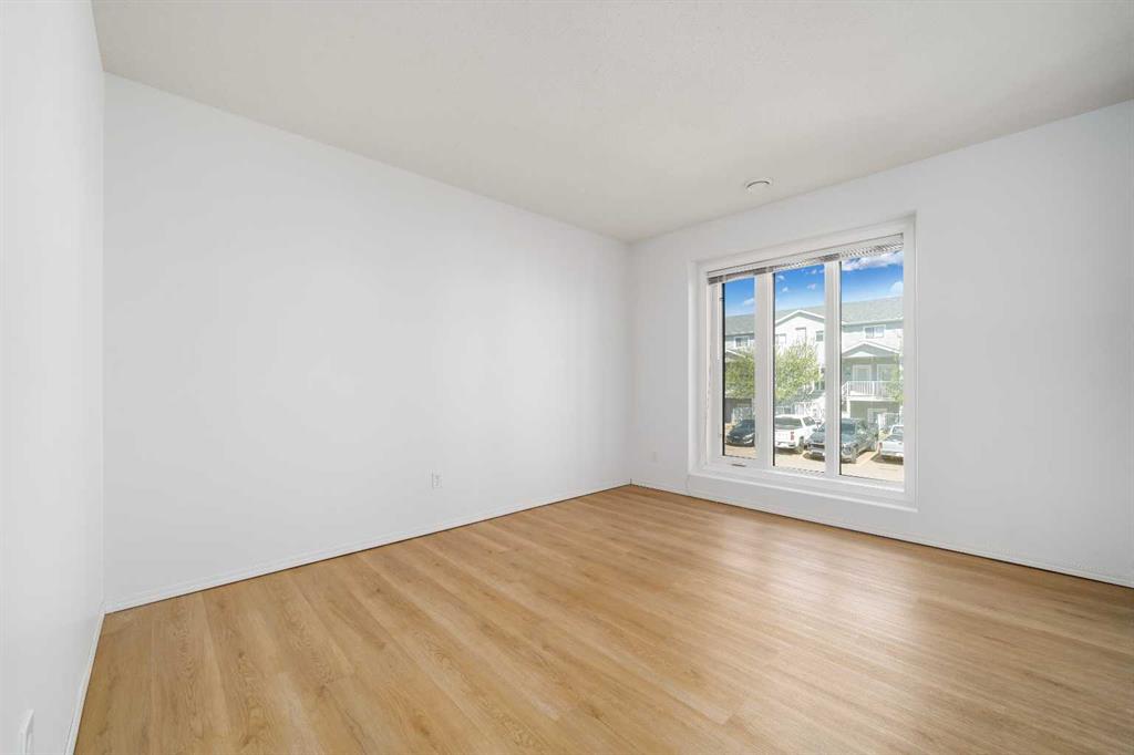 Picture for 183 Northlands Pointe NE
