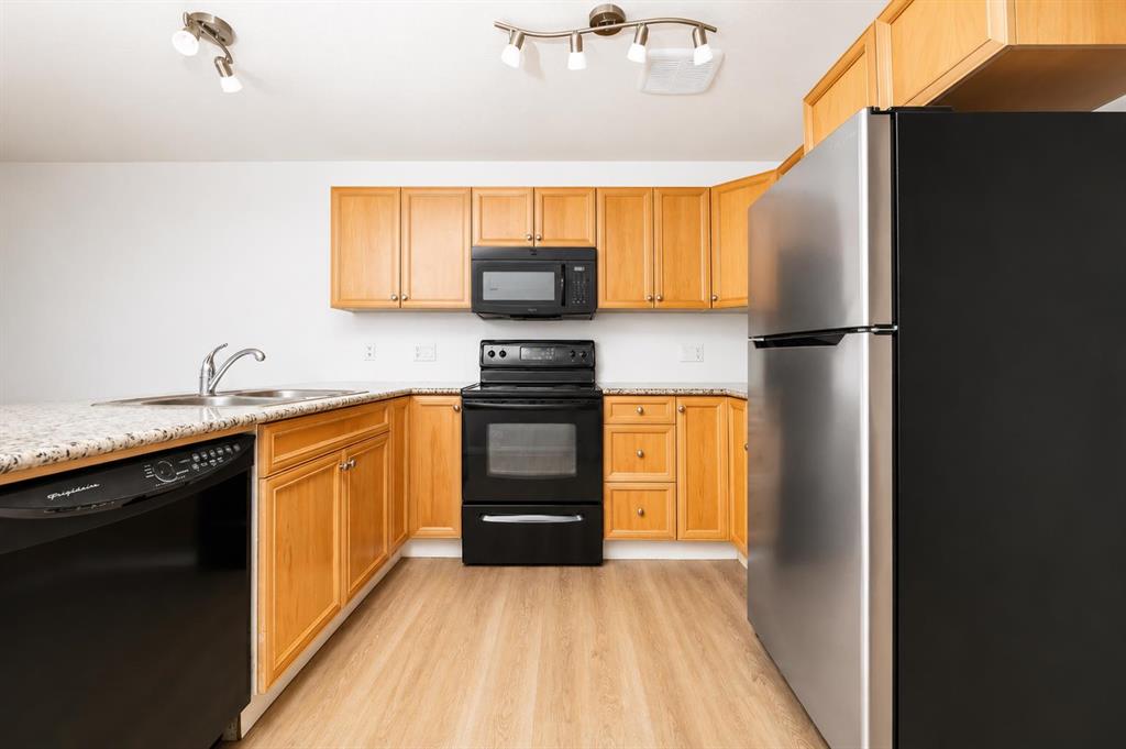 Picture for 183 Northlands Pointe NE