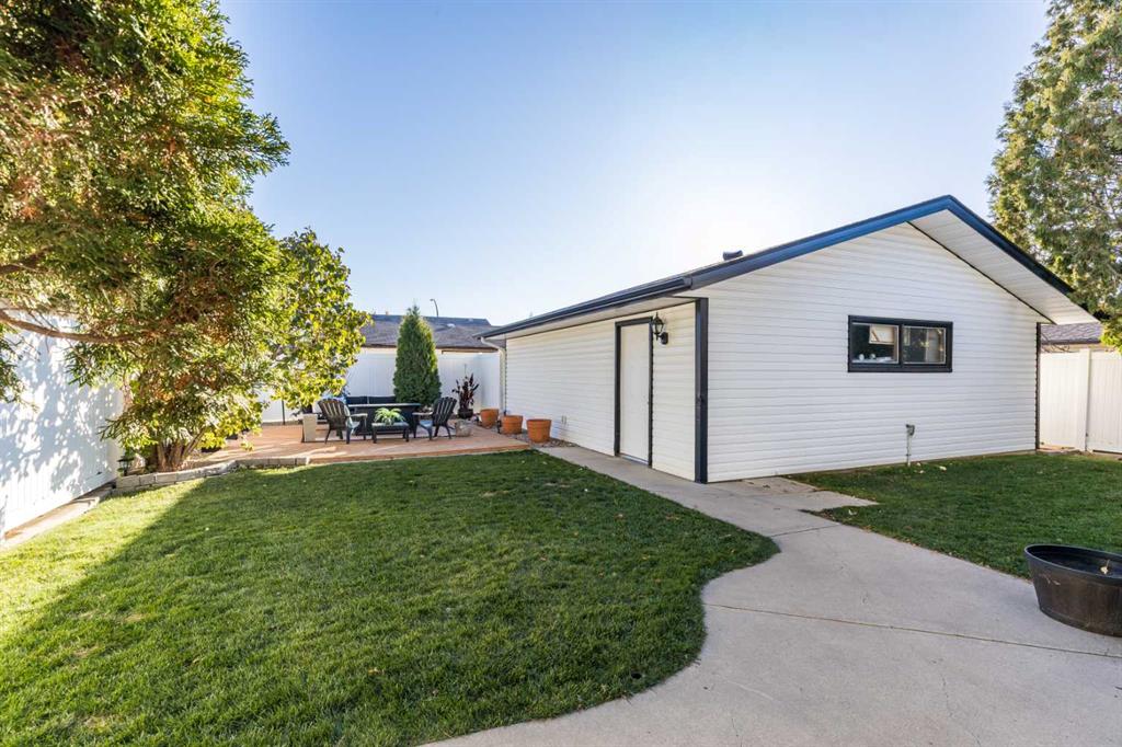 Picture for 143 Stapeford Crescent SE Picture for 143 Stapeford Crescent SE