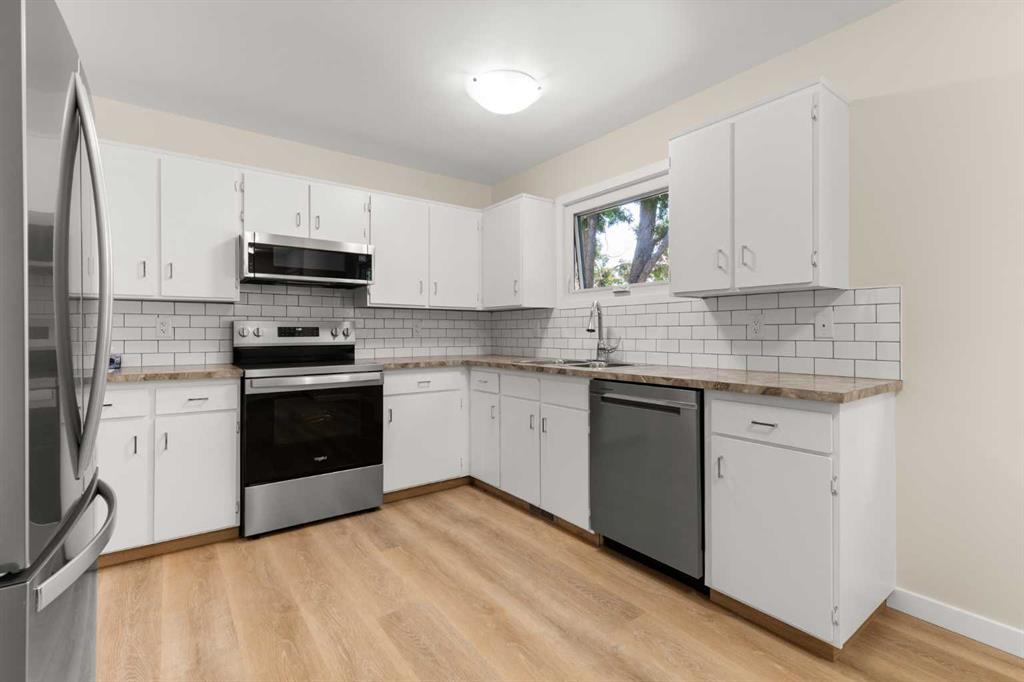 Picture for 1804 17 Street SE https://www.cirrealty.ca/reb/mhreb/4/A2267434_10.jpg
