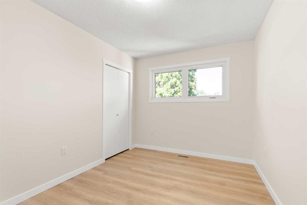 Picture for 1804 17 Street SE https://www.cirrealty.ca/reb/mhreb/4/A2267434_16.jpg