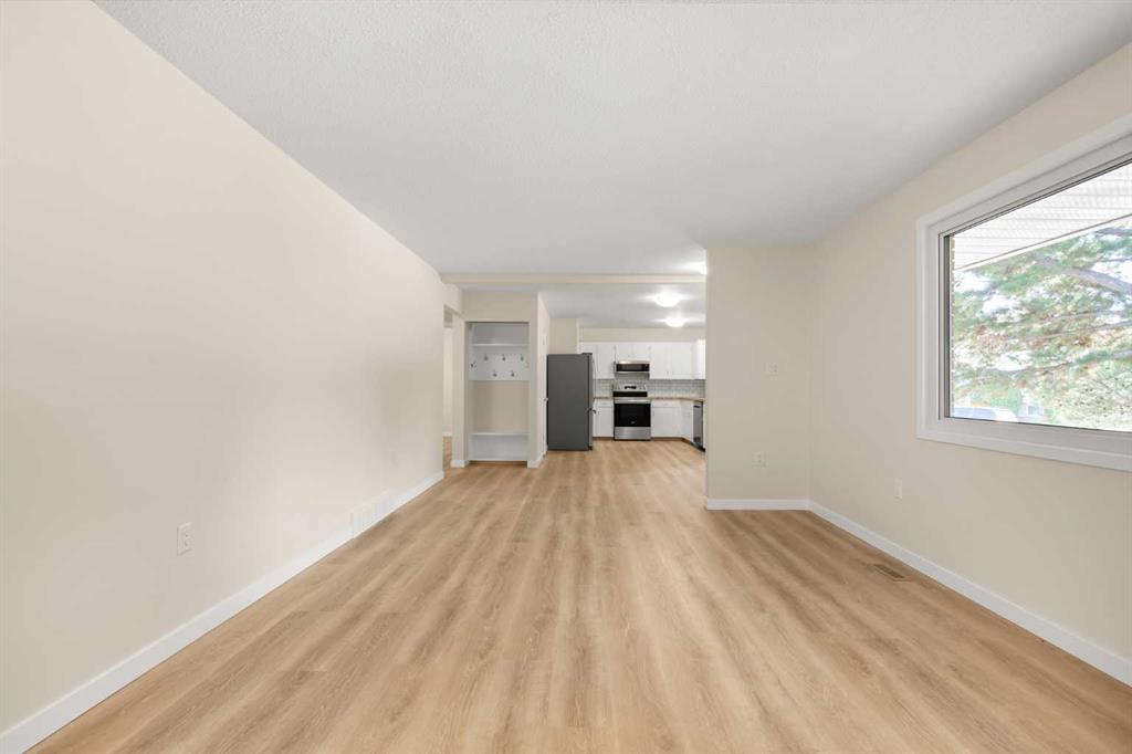 Picture for 1804 17 Street SE https://www.cirrealty.ca/reb/mhreb/4/A2267434_7.jpg