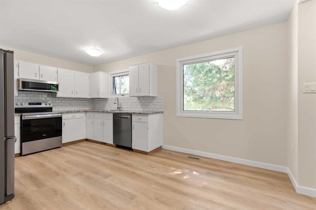 Picture for 1804 17 Street SE https://www.cirrealty.ca/reb/mhreb/4/A2267434_9.jpg