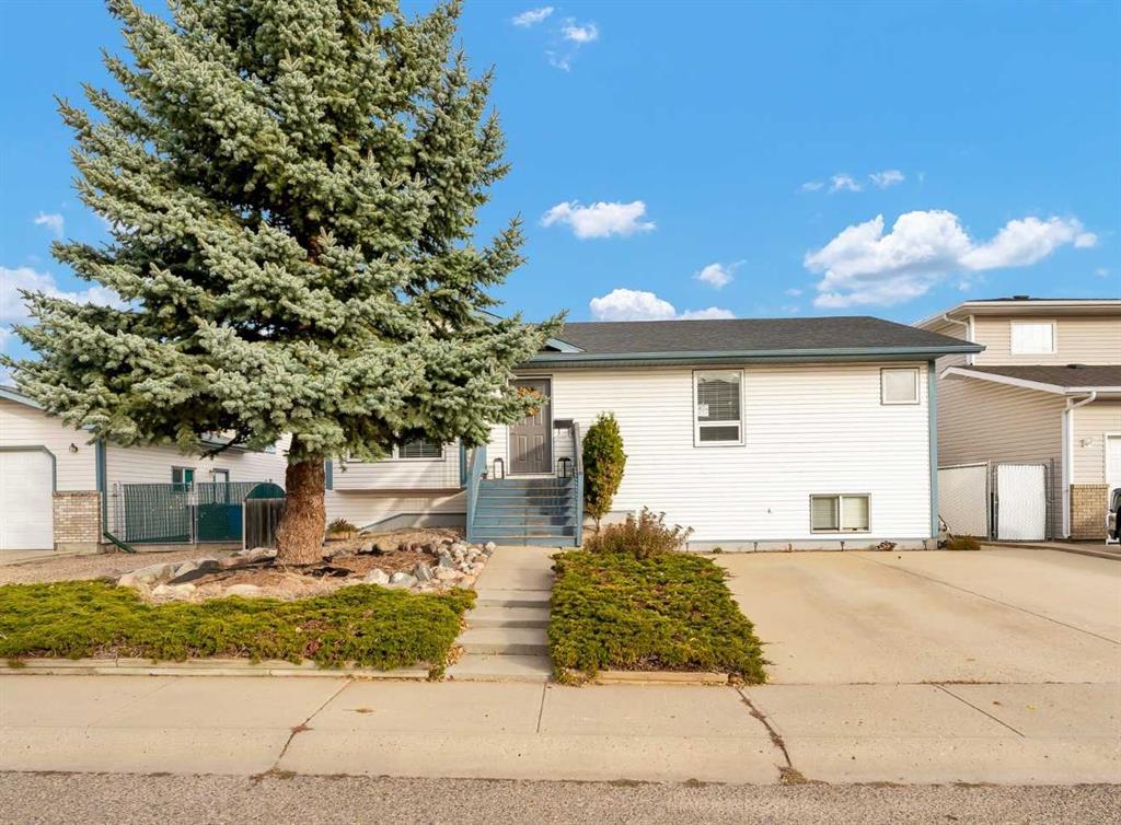 Picture for 135 Sage Close SE