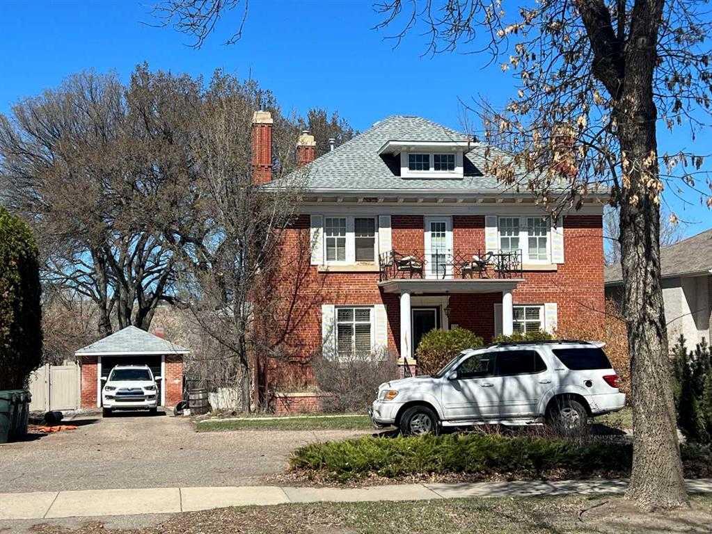 Picture for 258 1 Street SE