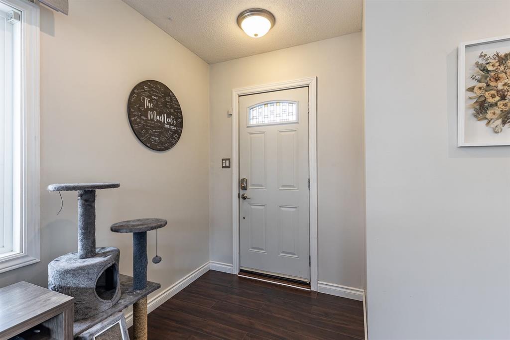 Picture for 53 5 Street SW