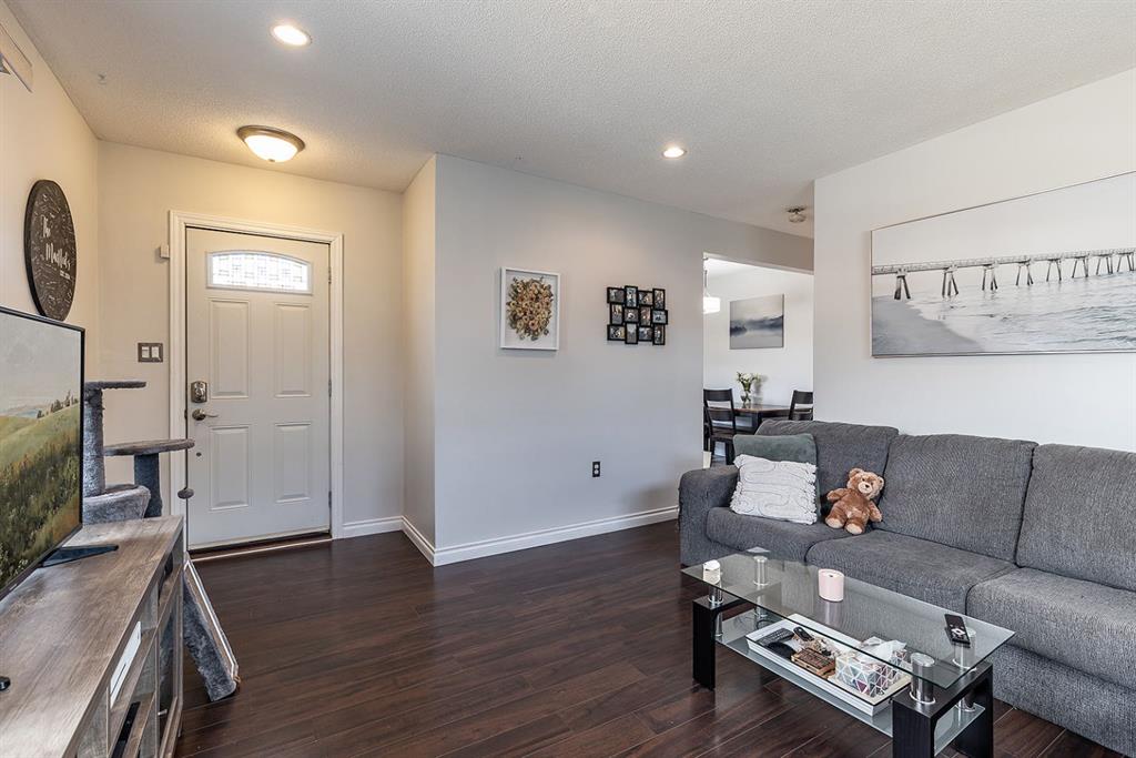 Picture for 53 5 Street SW